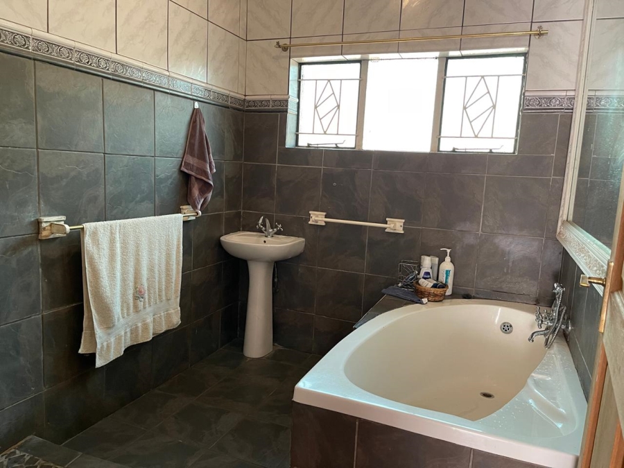 4 Bedroom Property for Sale in Valhalla Gauteng