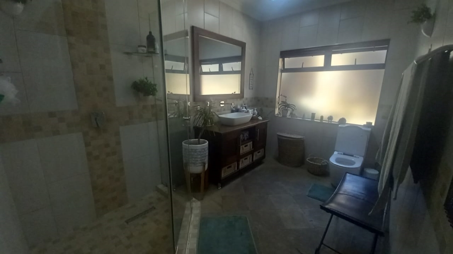 3 Bedroom Property for Sale in Wilro Park Gauteng