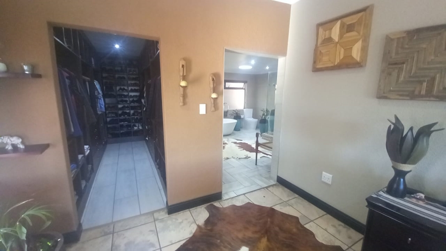 3 Bedroom Property for Sale in Wilro Park Gauteng