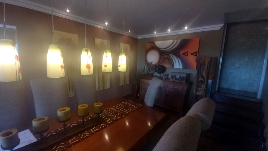 3 Bedroom Property for Sale in Wilro Park Gauteng