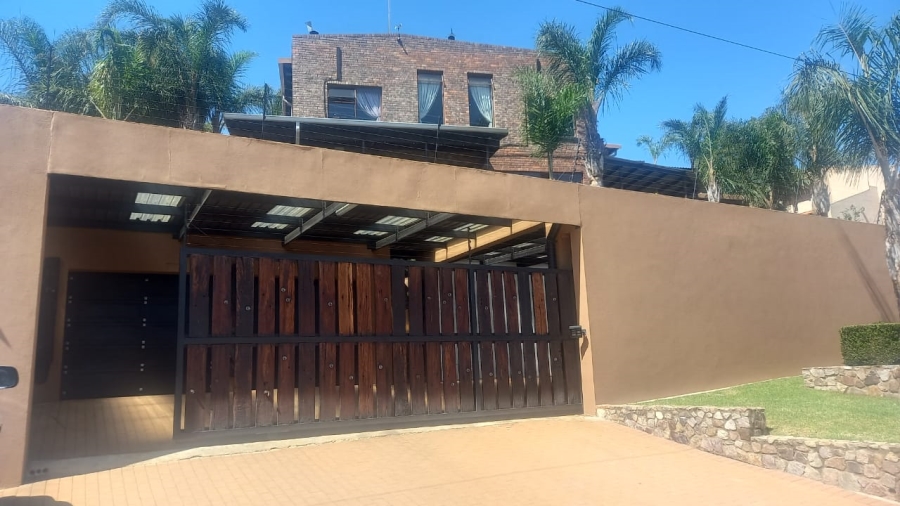 3 Bedroom Property for Sale in Wilro Park Gauteng