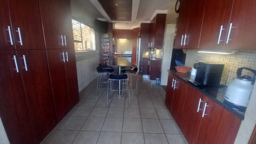 3 Bedroom Property for Sale in Wilro Park Gauteng