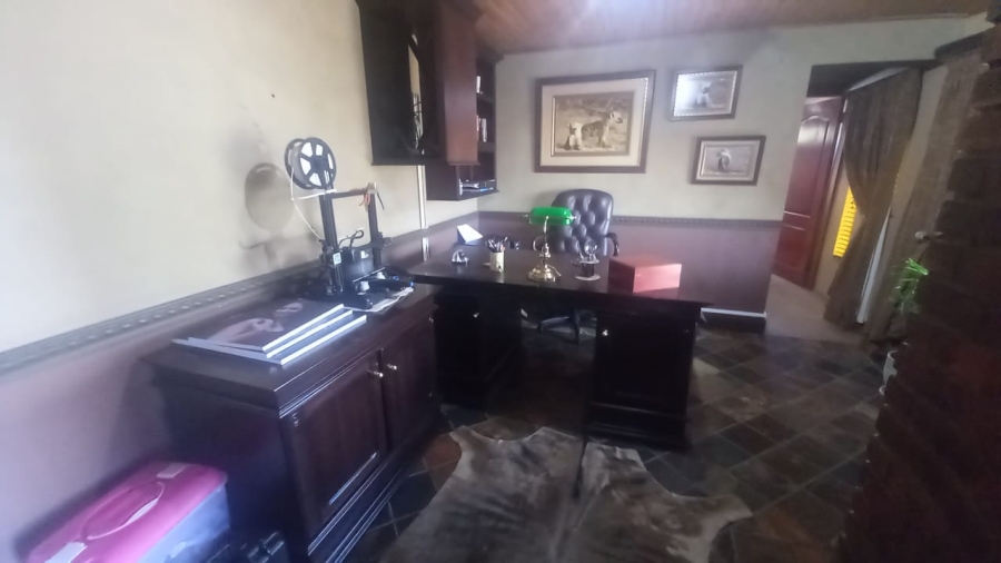 3 Bedroom Property for Sale in Wilro Park Gauteng