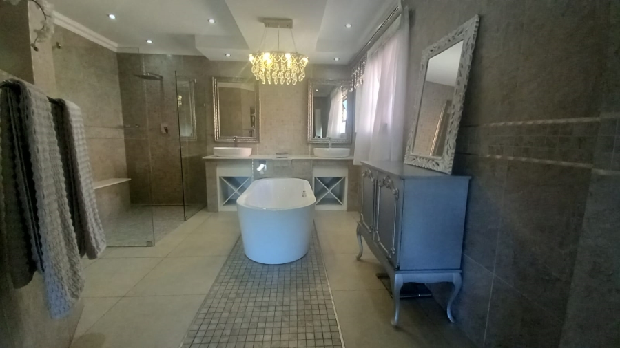 3 Bedroom Property for Sale in Roodekrans Gauteng