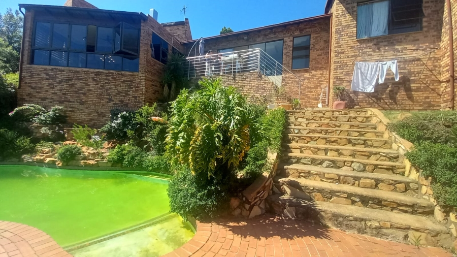 3 Bedroom Property for Sale in Roodekrans Gauteng