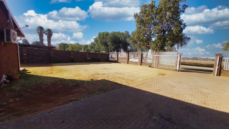 2 Bedroom Property for Sale in Van Dyk Park Gauteng