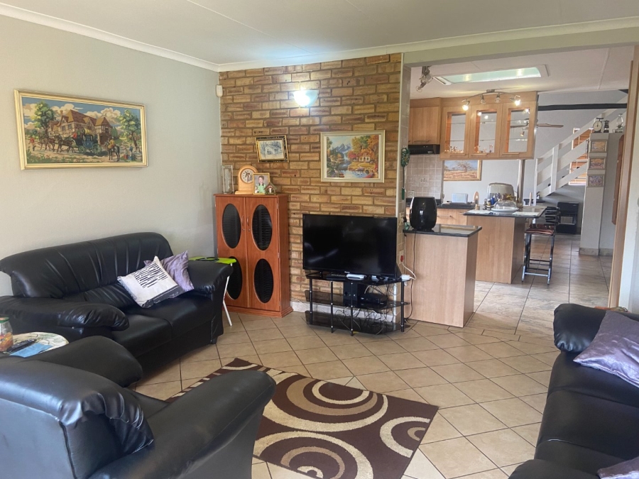 6 Bedroom Property for Sale in Krugersdorp West Gauteng