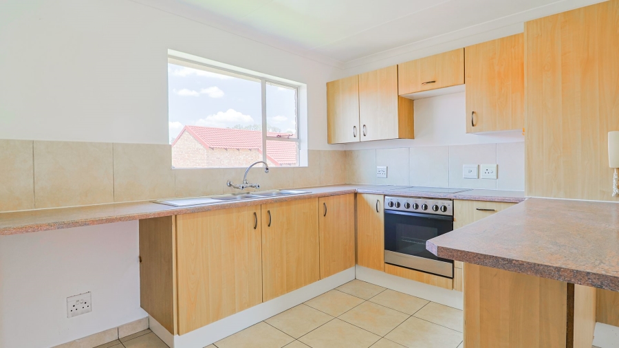 2 Bedroom Property for Sale in Liefde en Vrede Gauteng