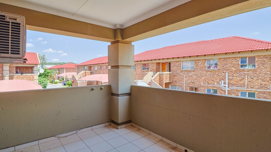 2 Bedroom Property for Sale in Liefde en Vrede Gauteng