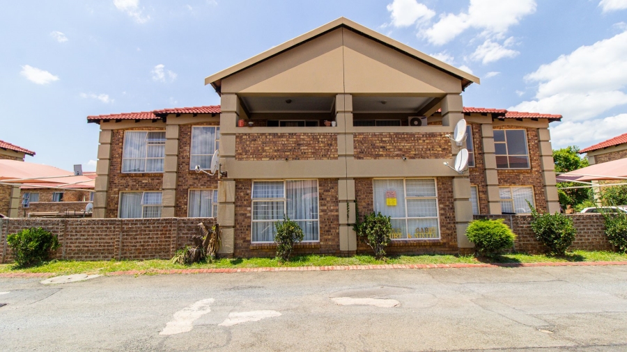 2 Bedroom Property for Sale in Liefde en Vrede Gauteng