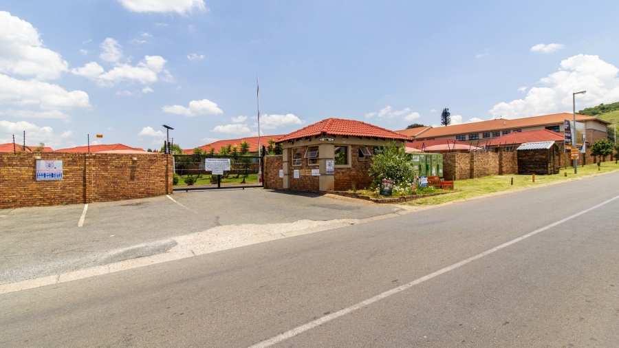 2 Bedroom Property for Sale in Liefde en Vrede Gauteng