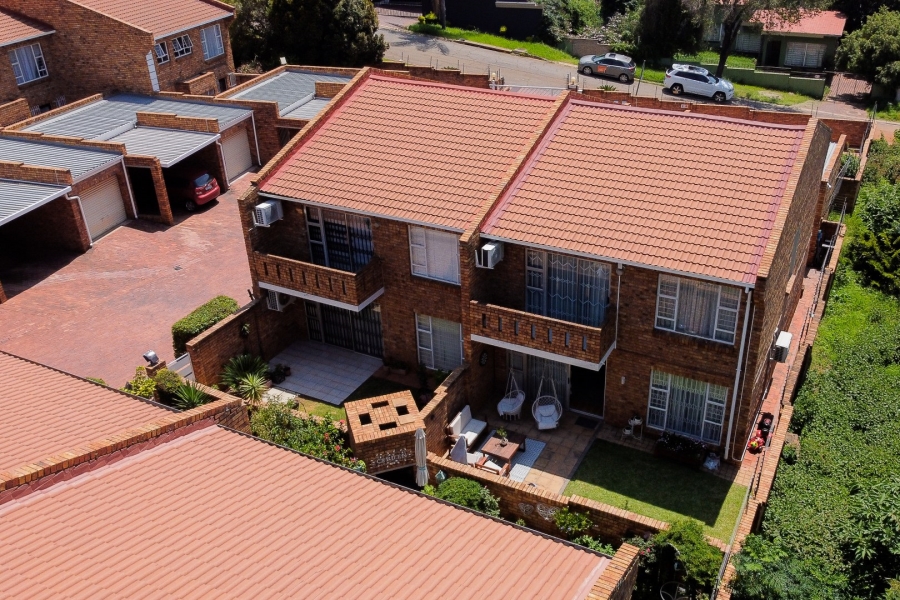 3 Bedroom Property for Sale in Mulbarton Gauteng