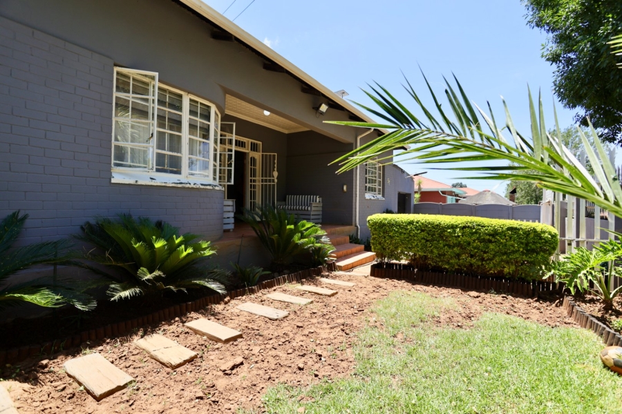 3 Bedroom Property for Sale in Discovery Gauteng