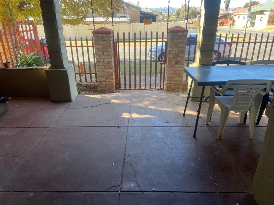  Bedroom Property for Sale in Krugersdorp West Gauteng