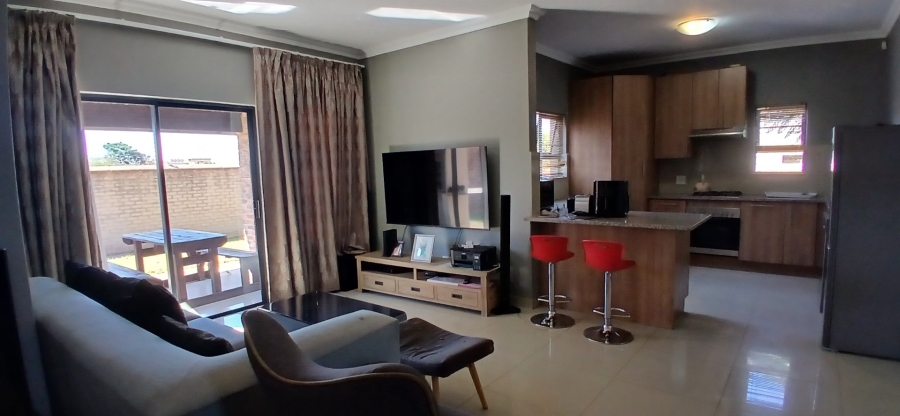 To Let 3 Bedroom Property for Rent in Heuwelsig Estate Gauteng