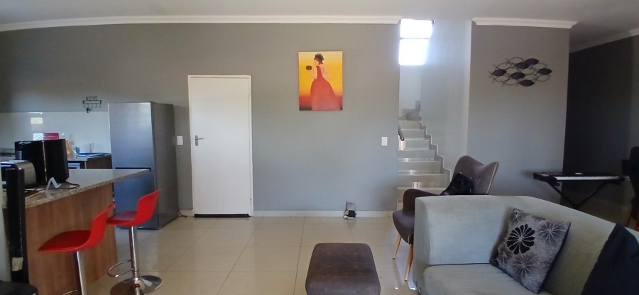 To Let 3 Bedroom Property for Rent in Heuwelsig Estate Gauteng