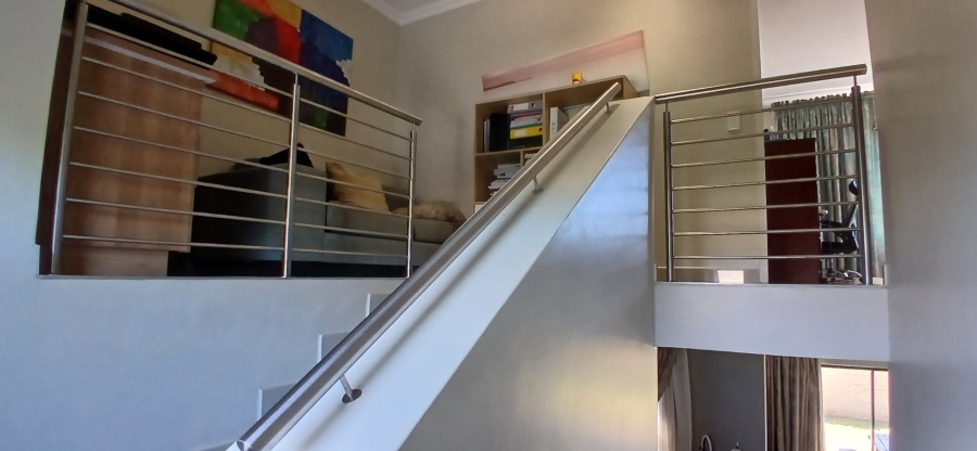 To Let 3 Bedroom Property for Rent in Heuwelsig Estate Gauteng