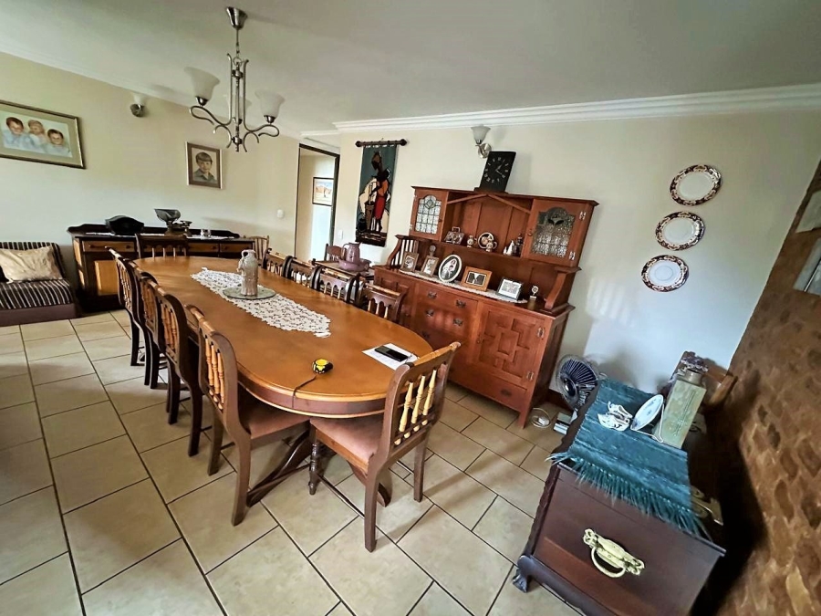 3 Bedroom Property for Sale in Die Hoewes Gauteng