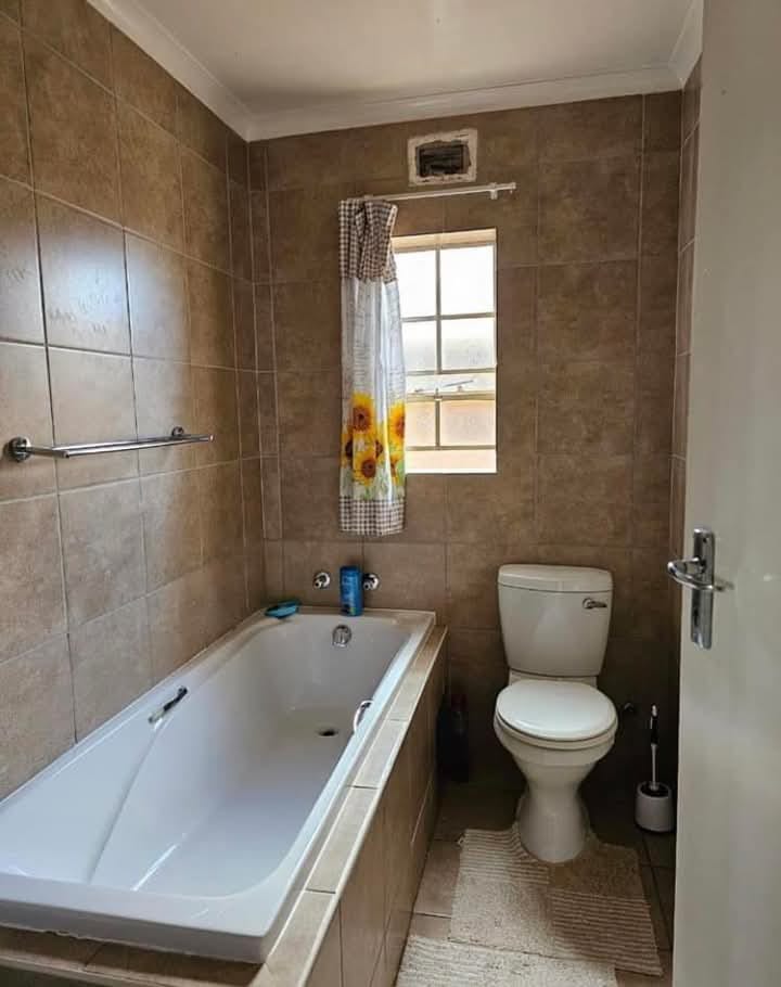 3 Bedroom Property for Sale in Thatch Hill Estate Gauteng