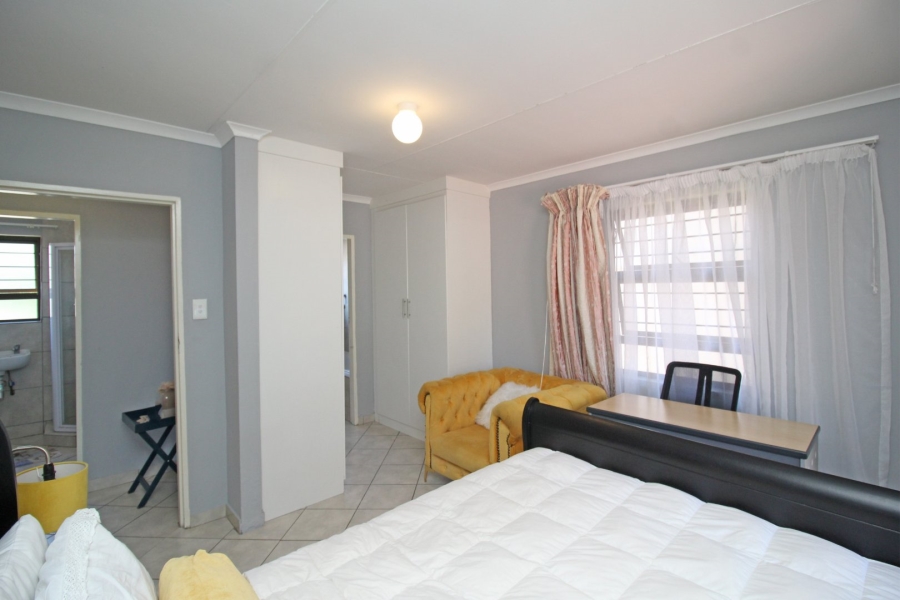 3 Bedroom Property for Sale in Noordwyk Gauteng