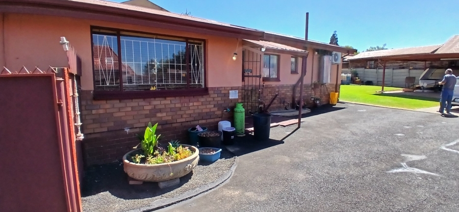 3 Bedroom Property for Sale in Witpoortjie Gauteng