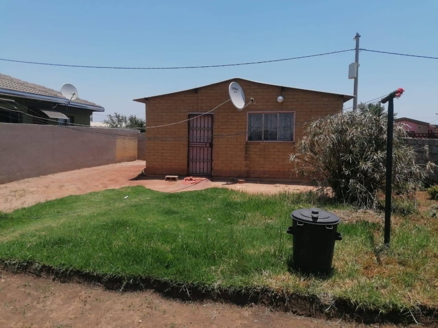 2 Bedroom Property for Sale in Lotus Gardens Gauteng