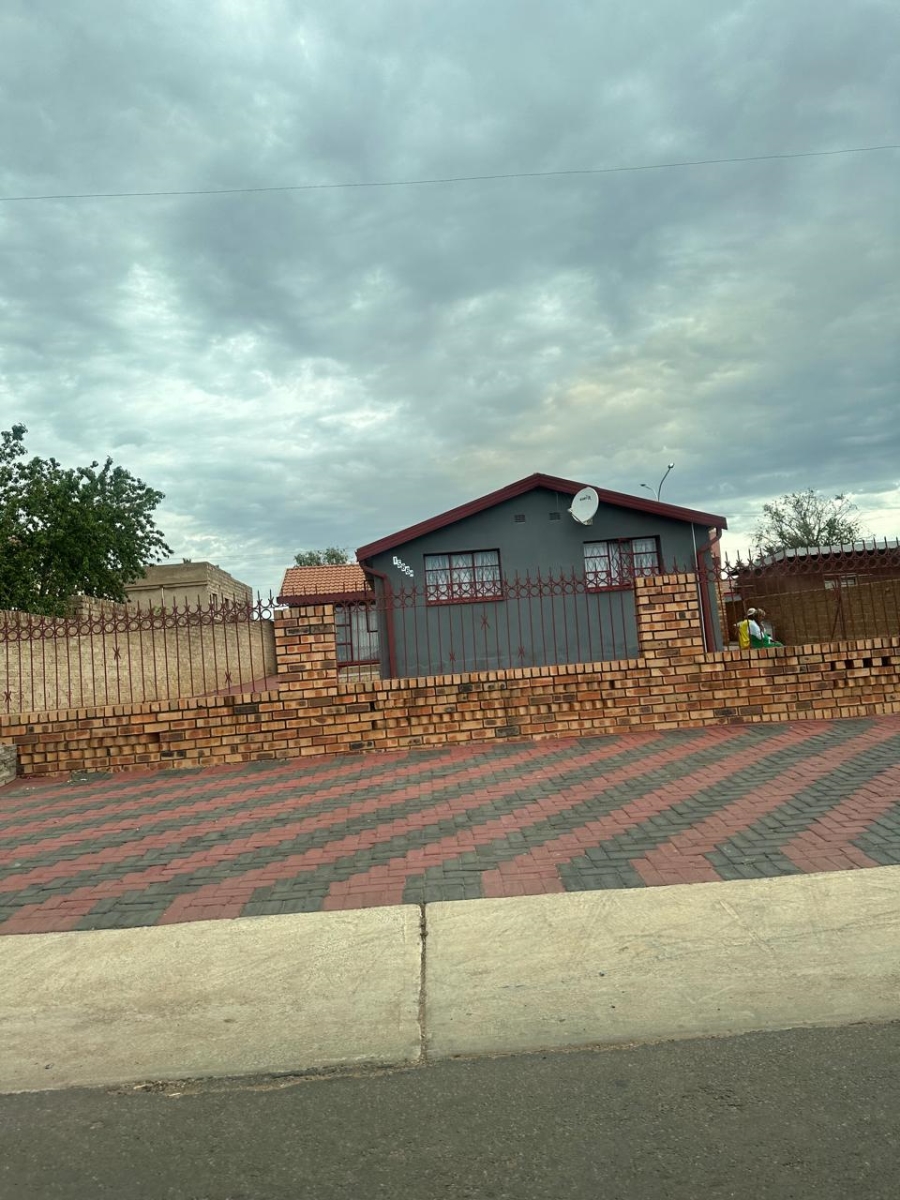 2 Bedroom Property for Sale in Esangweni Gauteng