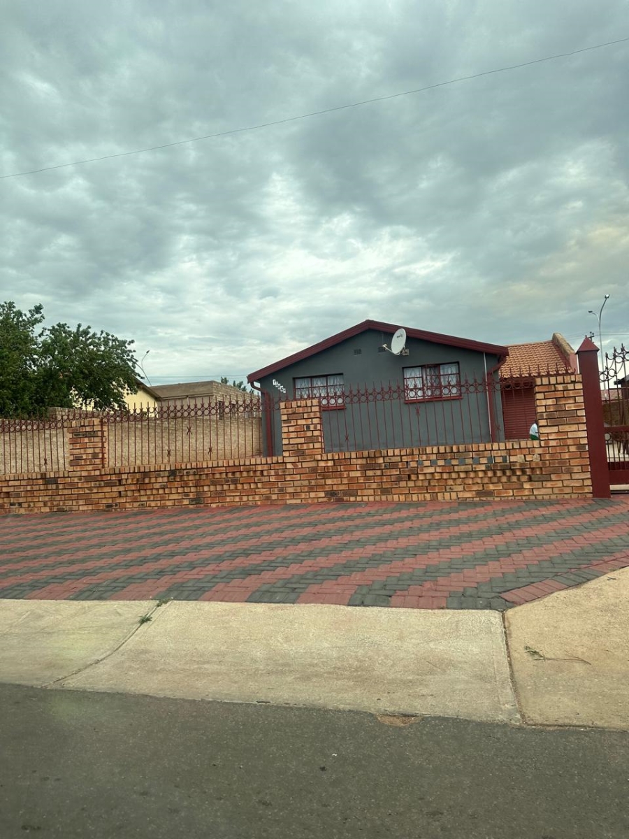 2 Bedroom Property for Sale in Esangweni Gauteng