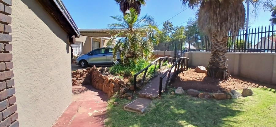 3 Bedroom Property for Sale in Witpoortjie Gauteng