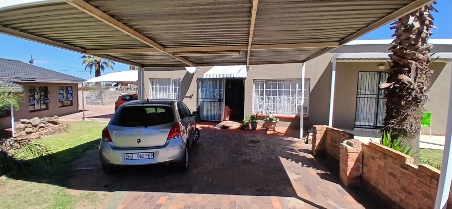 3 Bedroom Property for Sale in Witpoortjie Gauteng