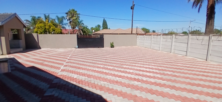 3 Bedroom Property for Sale in Witpoortjie Gauteng