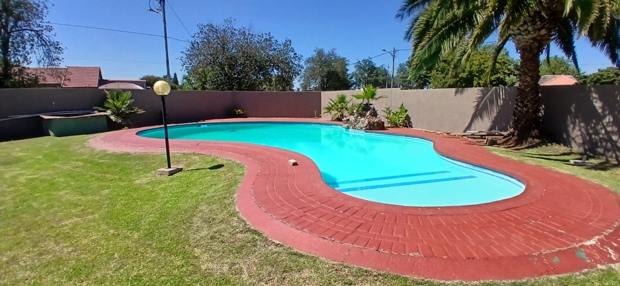 3 Bedroom Property for Sale in Witpoortjie Gauteng