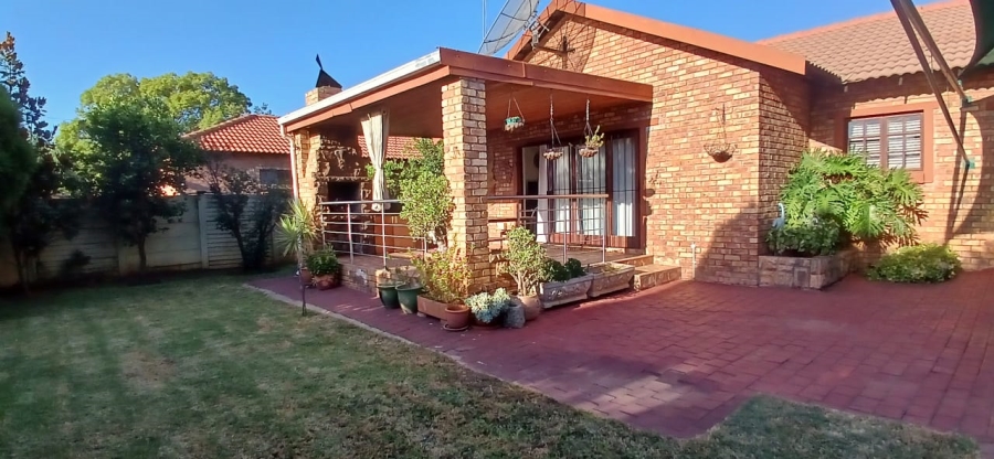 3 Bedroom Property for Sale in Rietfontein Gauteng