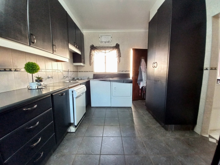 3 Bedroom Property for Sale in Symhurst Gauteng