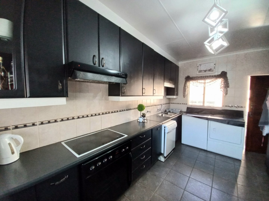 3 Bedroom Property for Sale in Symhurst Gauteng