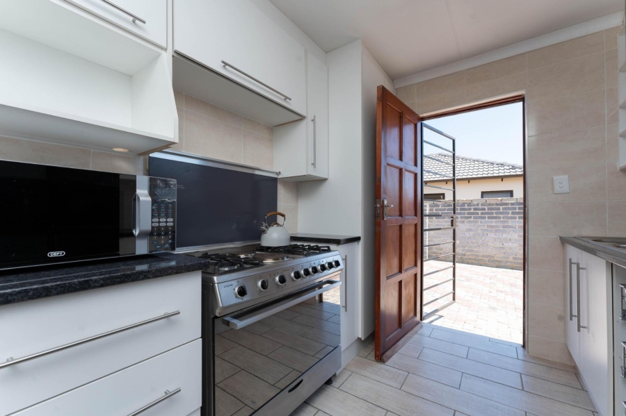 3 Bedroom Property for Sale in Kya Sands Gauteng