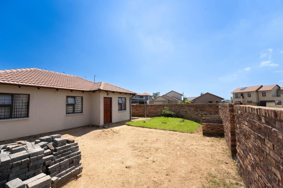 3 Bedroom Property for Sale in Kya Sands Gauteng