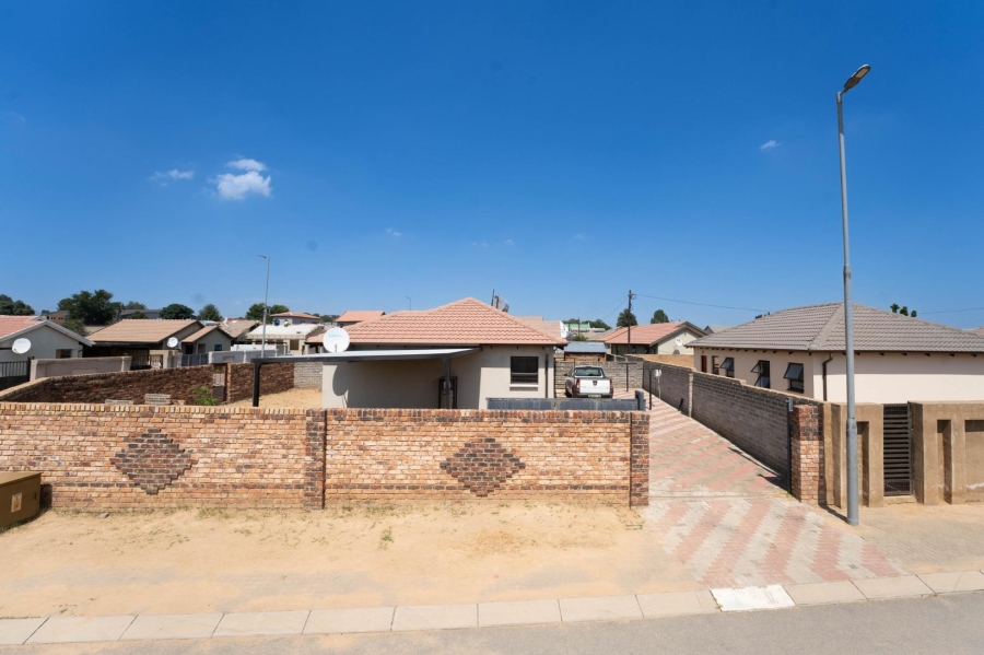 3 Bedroom Property for Sale in Kya Sands Gauteng