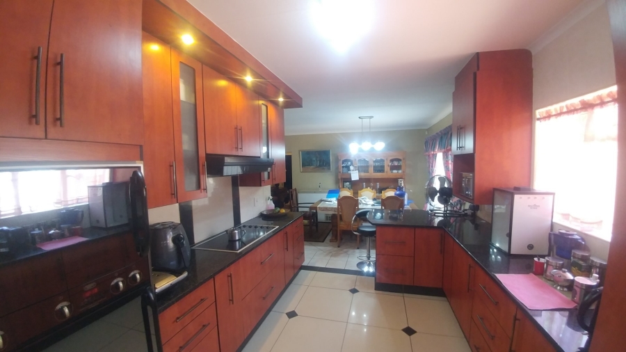 4 Bedroom Property for Sale in Ninapark Gauteng