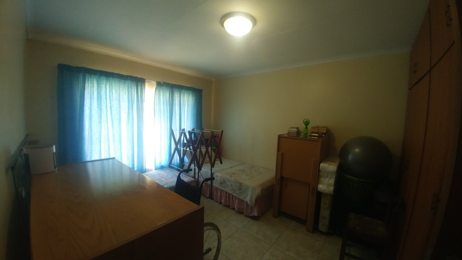 4 Bedroom Property for Sale in Ninapark Gauteng