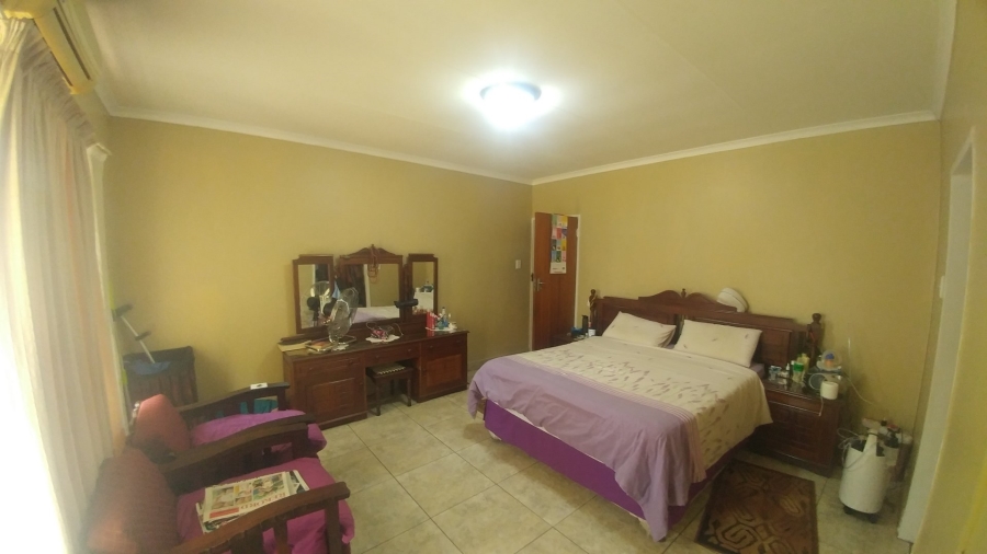 4 Bedroom Property for Sale in Ninapark Gauteng