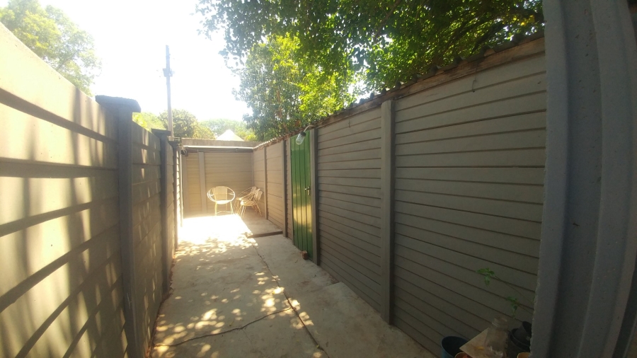 4 Bedroom Property for Sale in Ninapark Gauteng