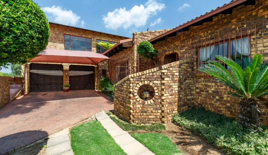 4 Bedroom Property for Sale in Marais Steyn Park Gauteng