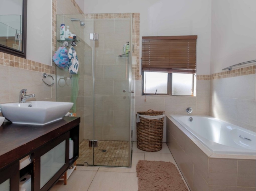 3 Bedroom Property for Sale in Greenstone Hill Gauteng