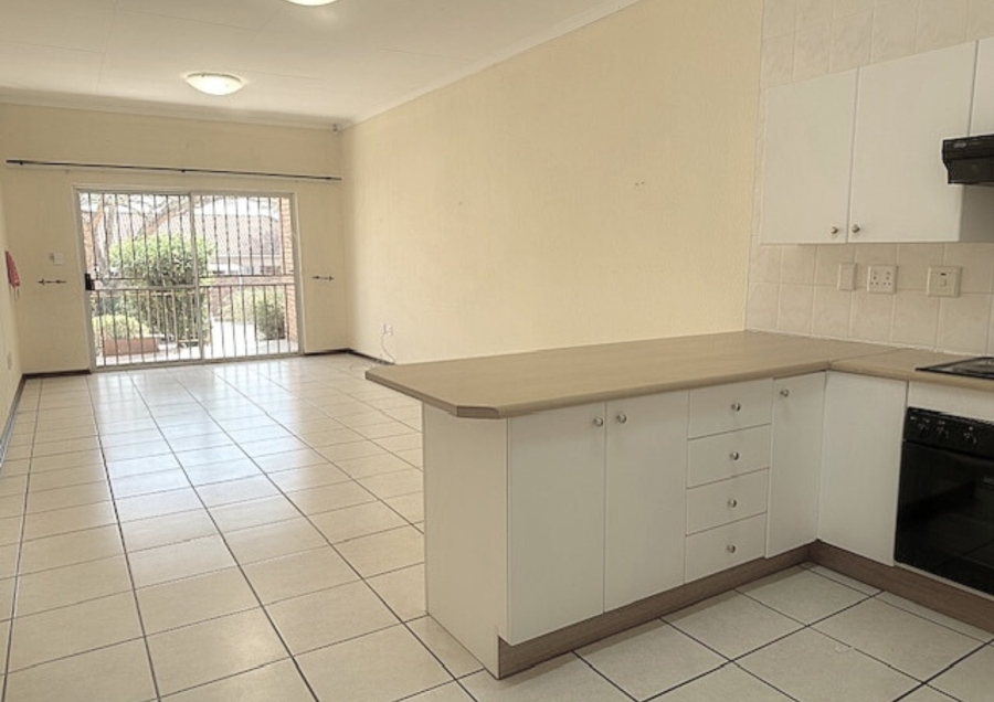 2 Bedroom Property for Sale in Wilgeheuwel Gauteng