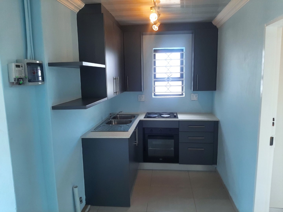 To Let 2 Bedroom Property for Rent in Glen Austin Gauteng