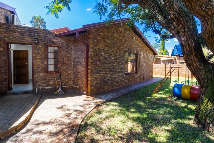 3 Bedroom Property for Sale in Zwartkop Gauteng