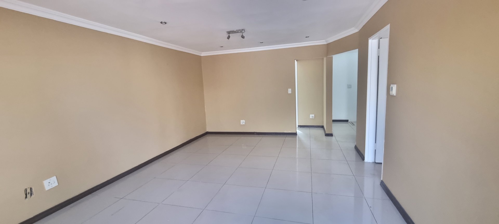 To Let 1 Bedroom Property for Rent in Suideroord Gauteng