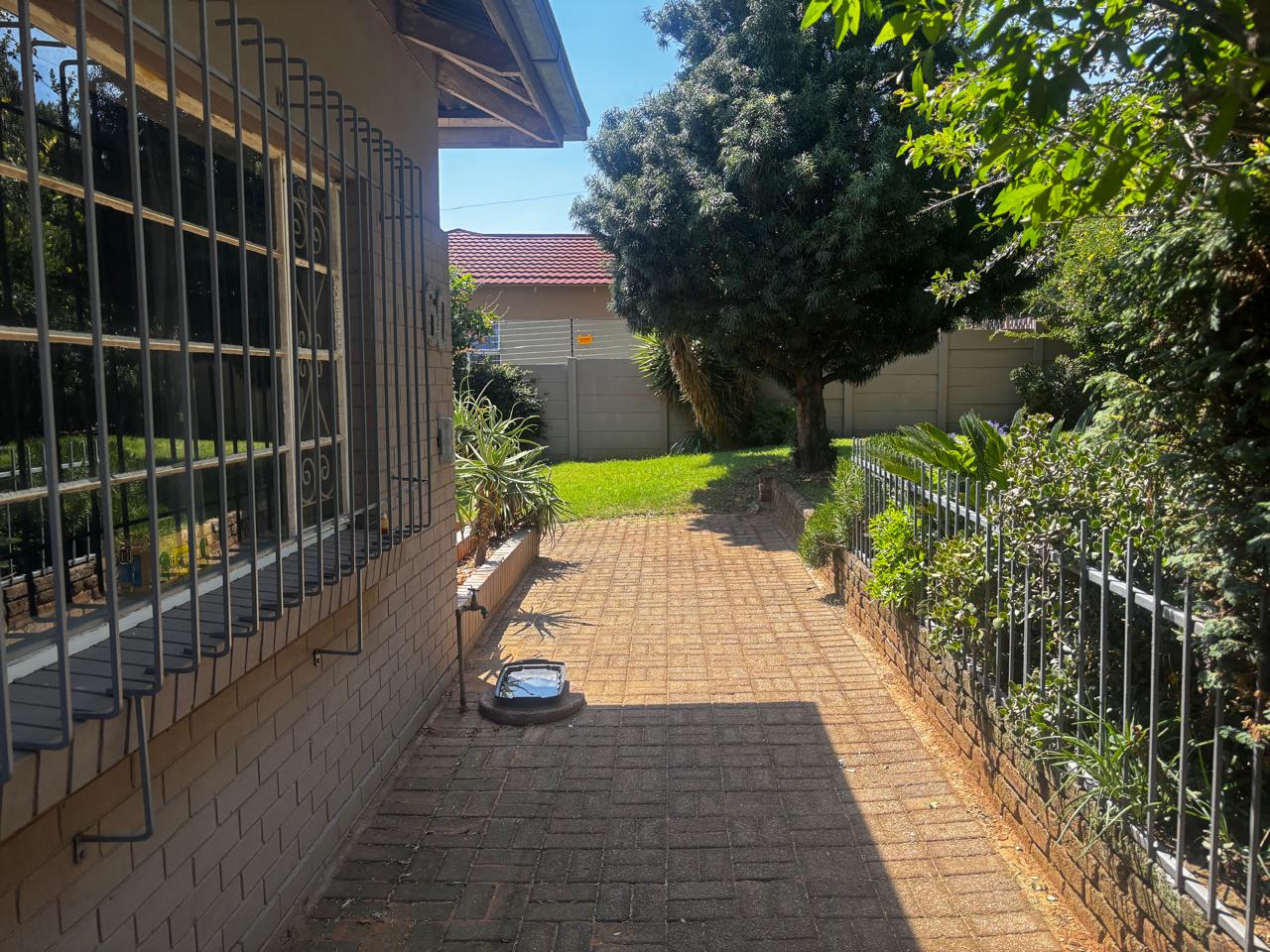 3 Bedroom Property for Sale in Wentworth Park Gauteng