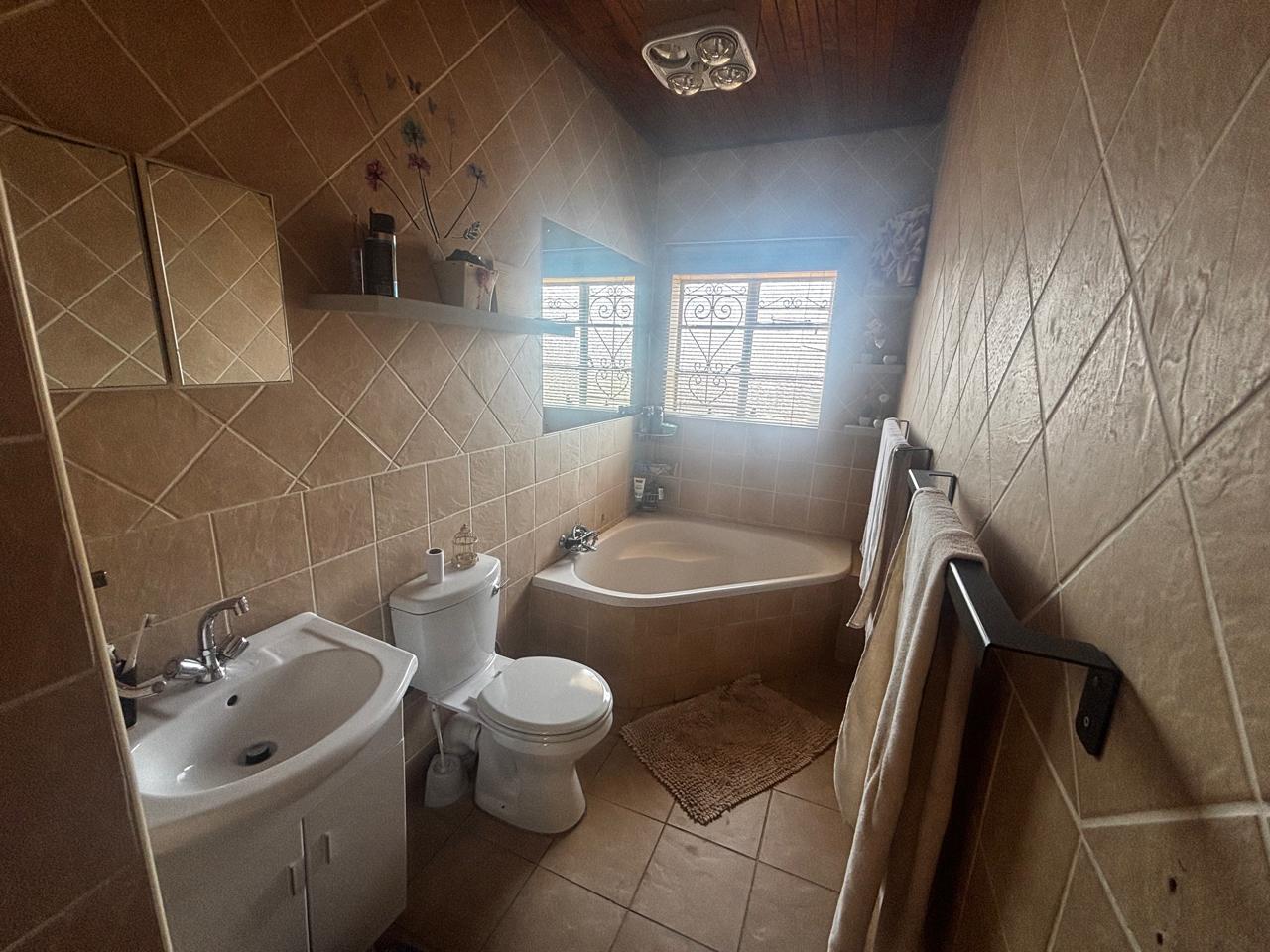 3 Bedroom Property for Sale in Wentworth Park Gauteng